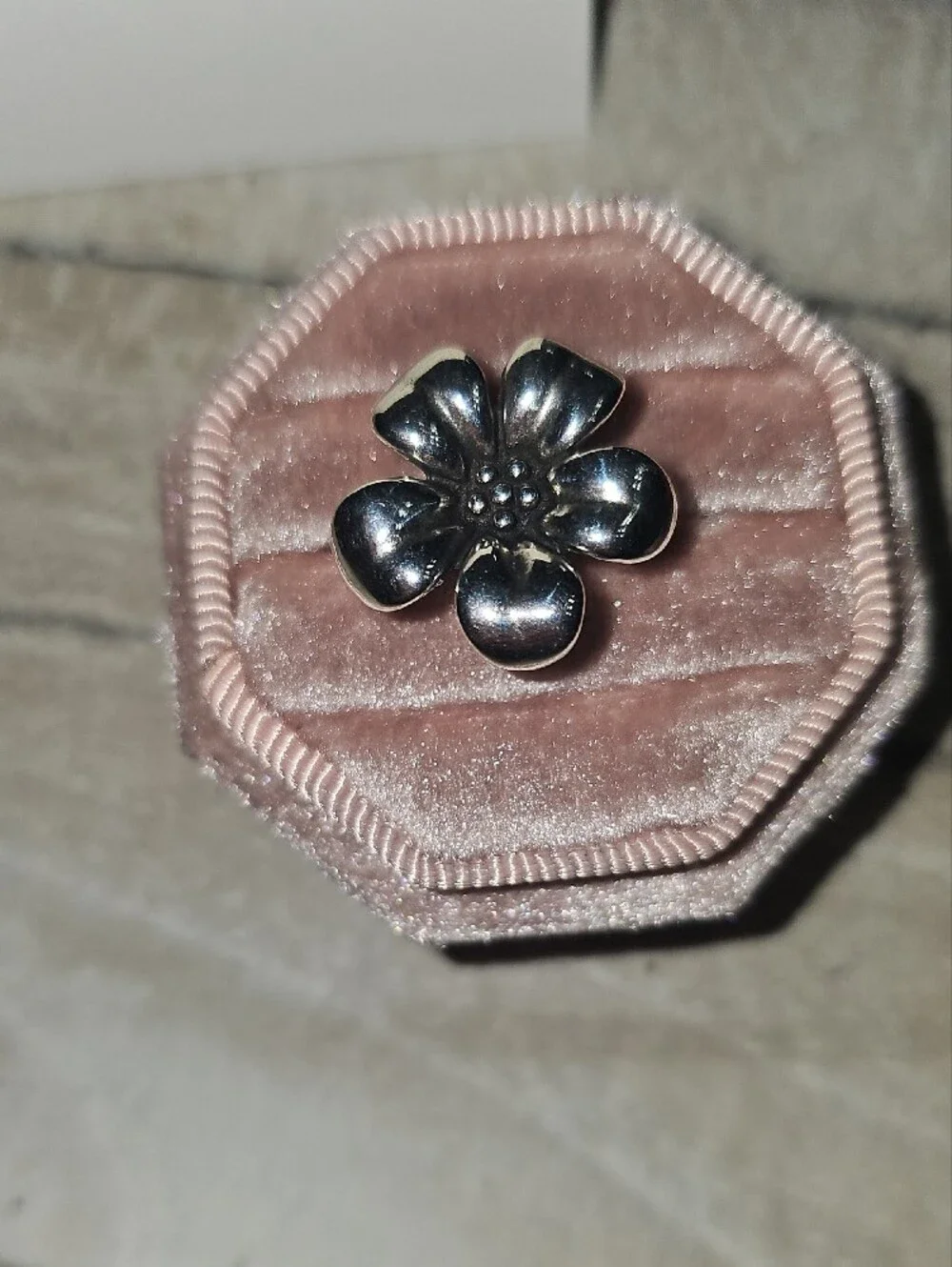 Retired James Avery Sterling Silver April Flower Ring Sz 8